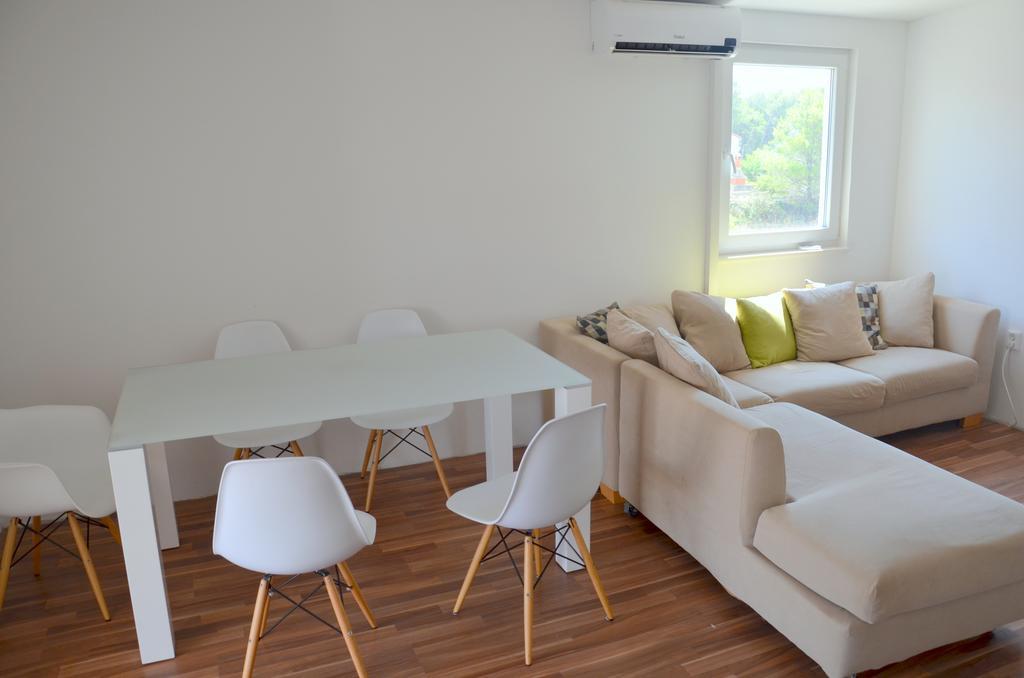 Apartman Medit Lägenhet Vir Exteriör bild