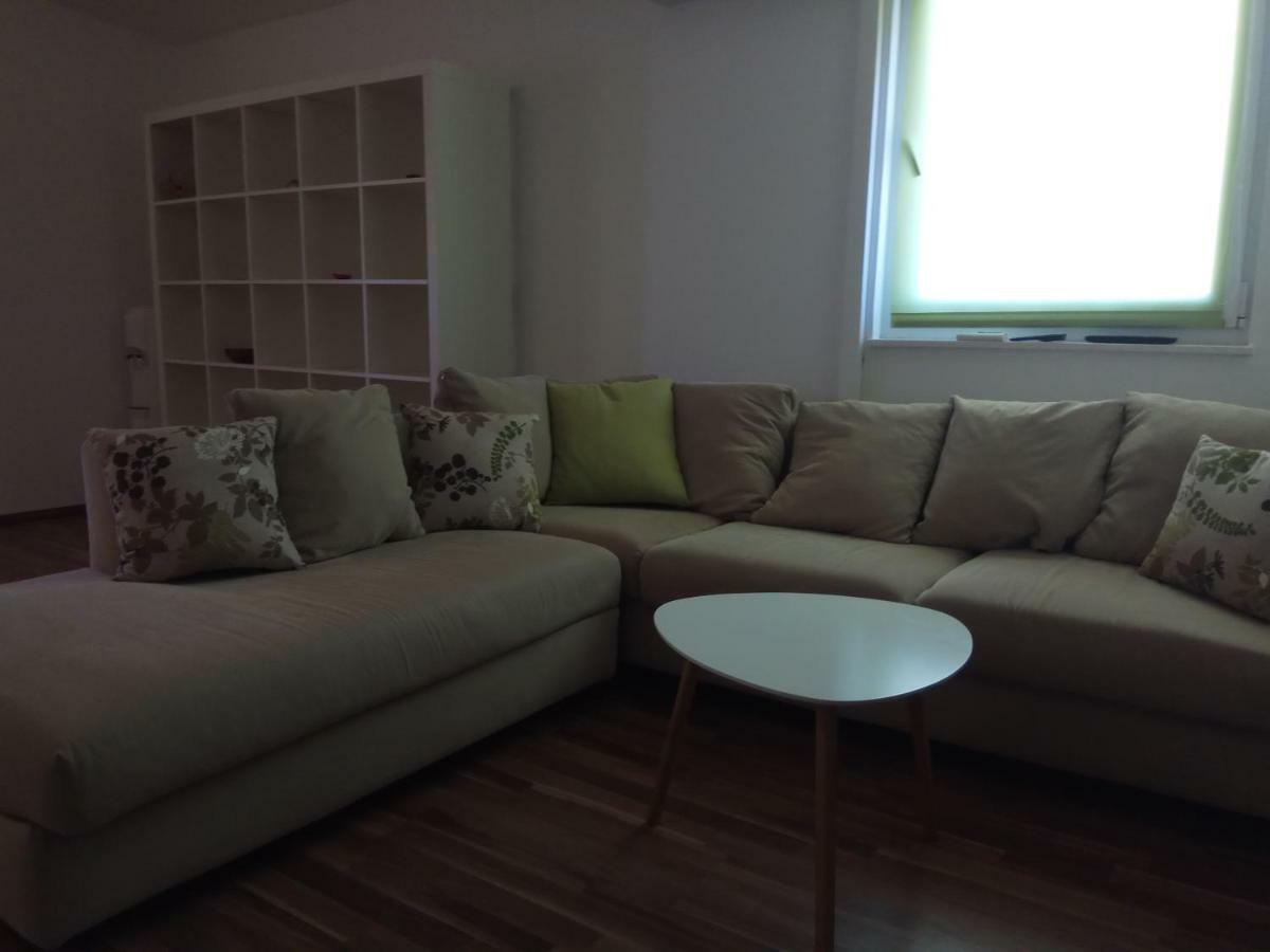 Apartman Medit Lägenhet Vir Exteriör bild