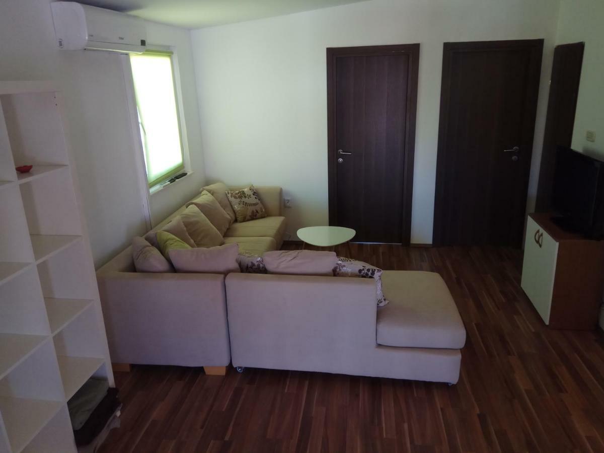 Apartman Medit Lägenhet Vir Exteriör bild