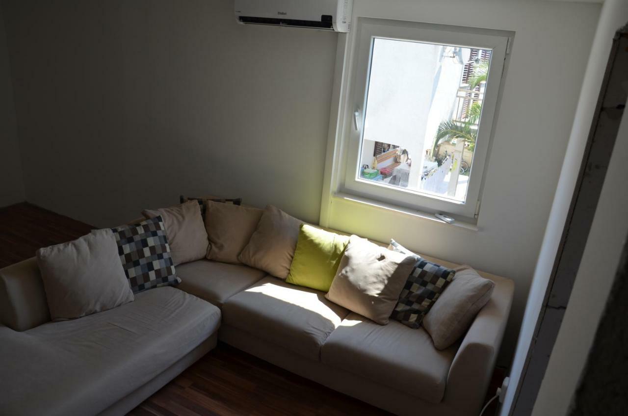 Apartman Medit Lägenhet Vir Exteriör bild